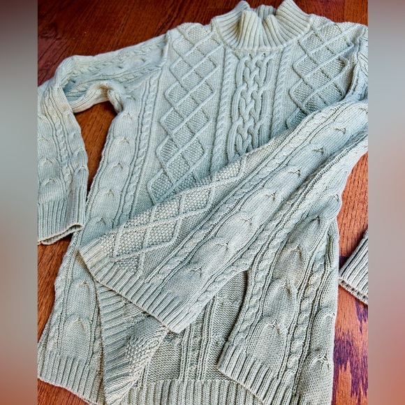 Jeanne Pierre Cable Women’s Sweater - Picture 2 of 8